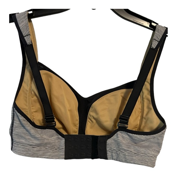 Lululemon Ta Ta Tamer 11 Bra - Picture 2 of 2